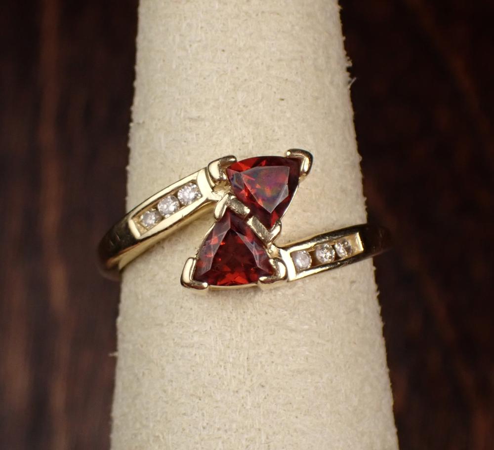 GARNET, DIAMOND AND YELLOW GOLD