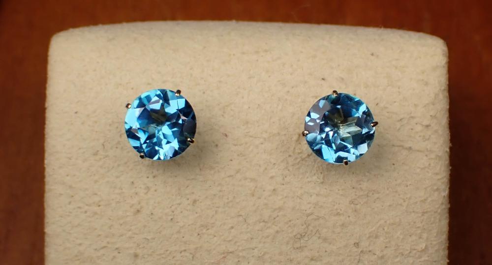 PAIR OF BLUE TOPAZ AND GOLD EAR 341768