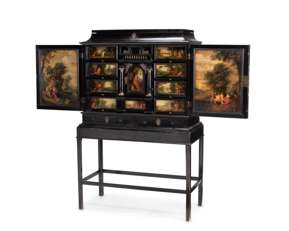 A CONTINENTAL HAND PAINTED CABINETA 343f21