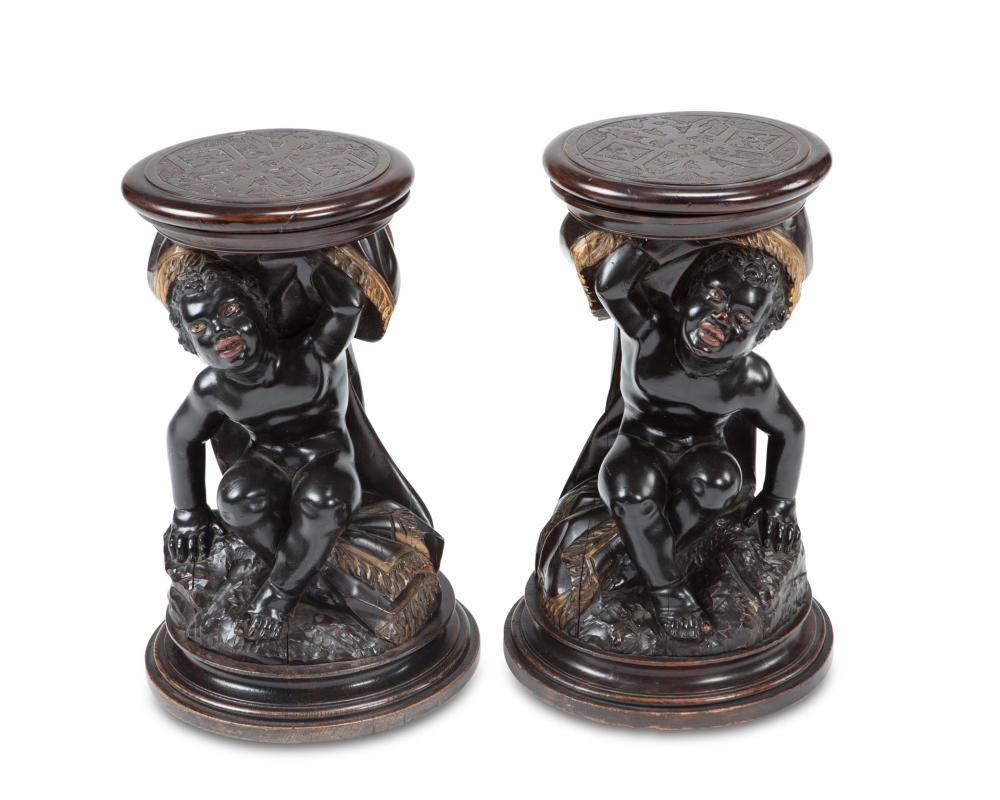 A PAIR OF CONTINENTAL CARVED WOOD