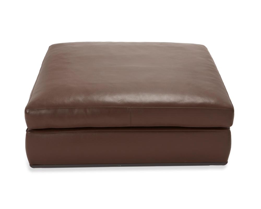 A MINOTTI LEATHER OTTOMANA Minotti 3443db