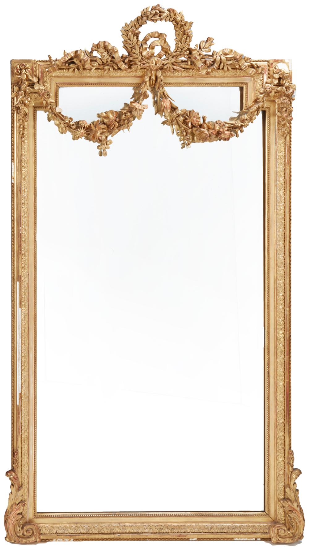A FRENCH CARVED GILTWOOD WALL MIRRORA 34451a