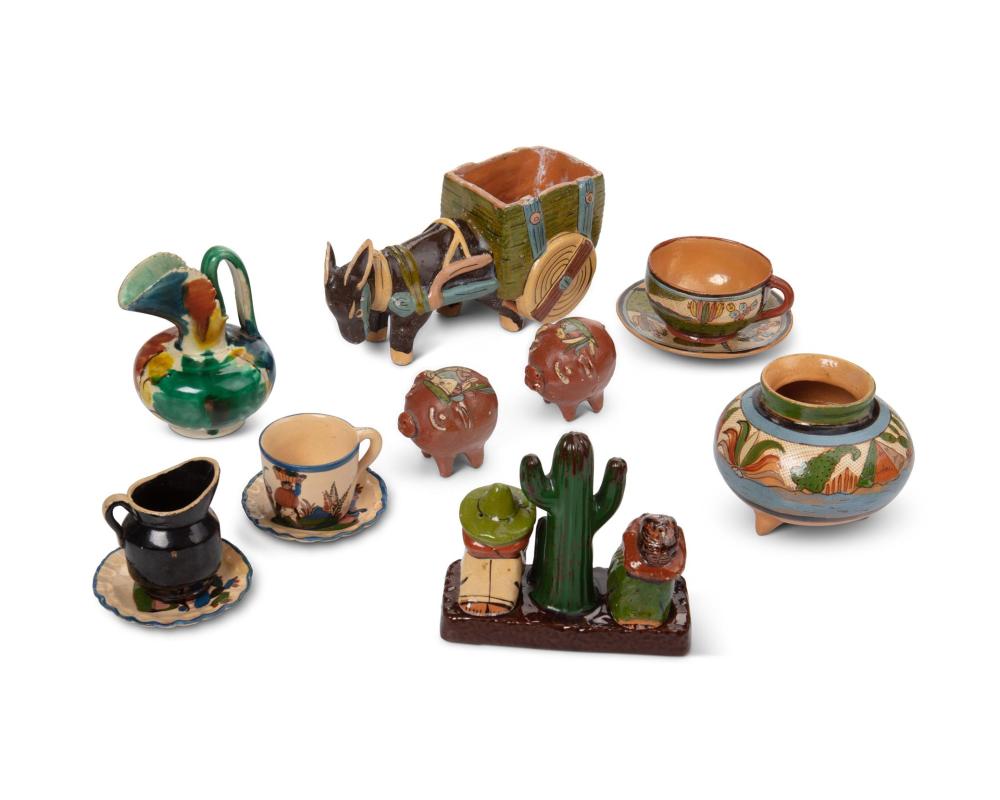 A GROUP OF MEXICAN POTTERY ITEMSA 34488c