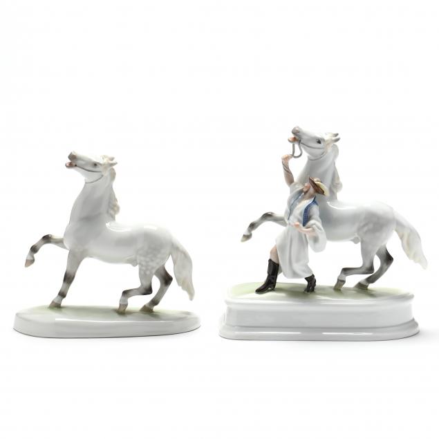 TWO HEREND NATURAL HORSE FIGURINES 3451f5