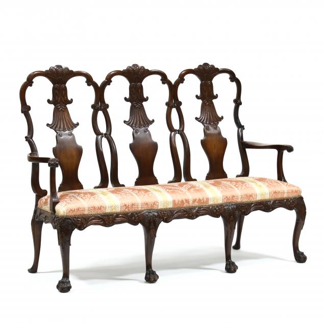 IRISH QUEEN ANNE STYLE CARVED MAHOGANY 34522f