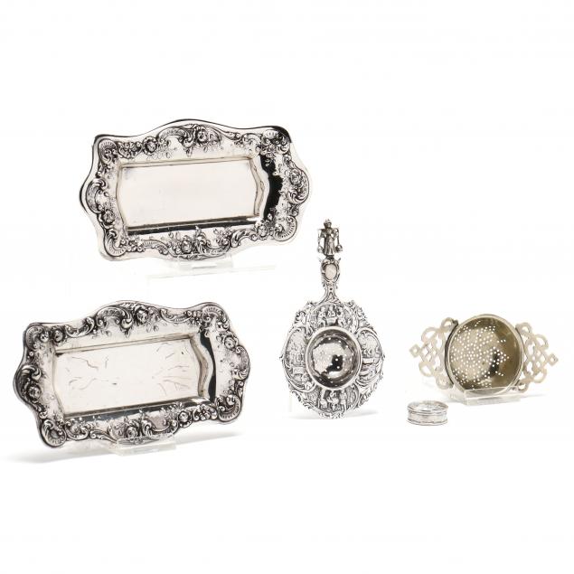 FIVE ASSORTED SILVER TABLE ACCESSORIES