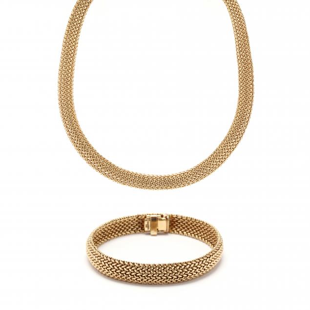 GOLD MESH NECKLACE AND BRACELET,