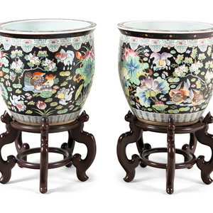 A Pair of Chinese Export Porcelain 345631