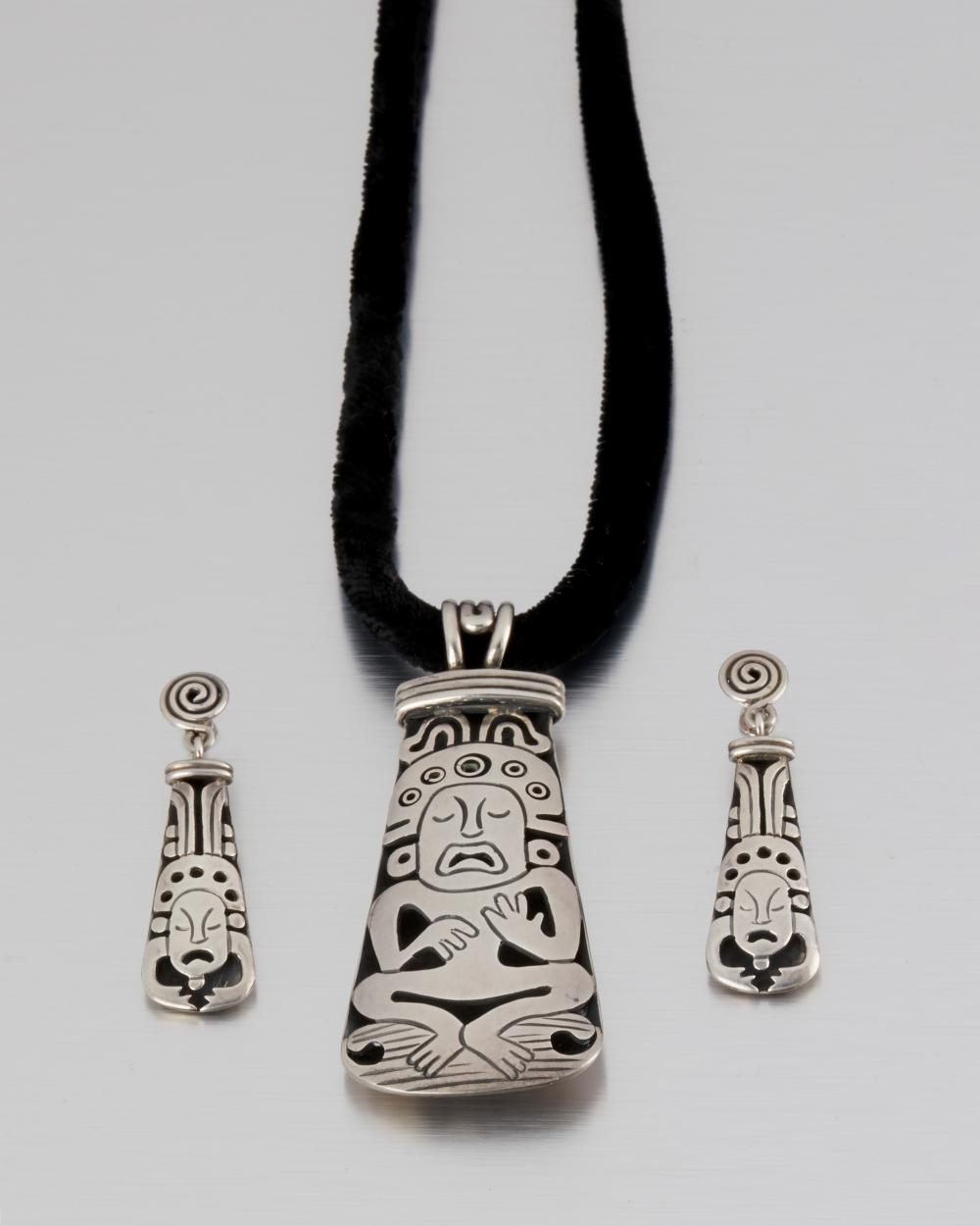 A SET OF LOS CASTILLO SILVER JEWELRYA