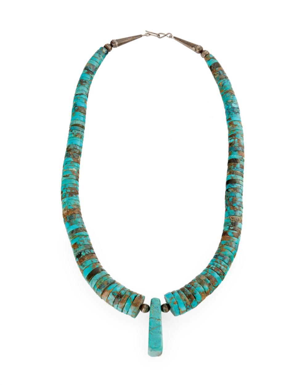 A TURQUOISE BEAD NECKLACEA turquoise