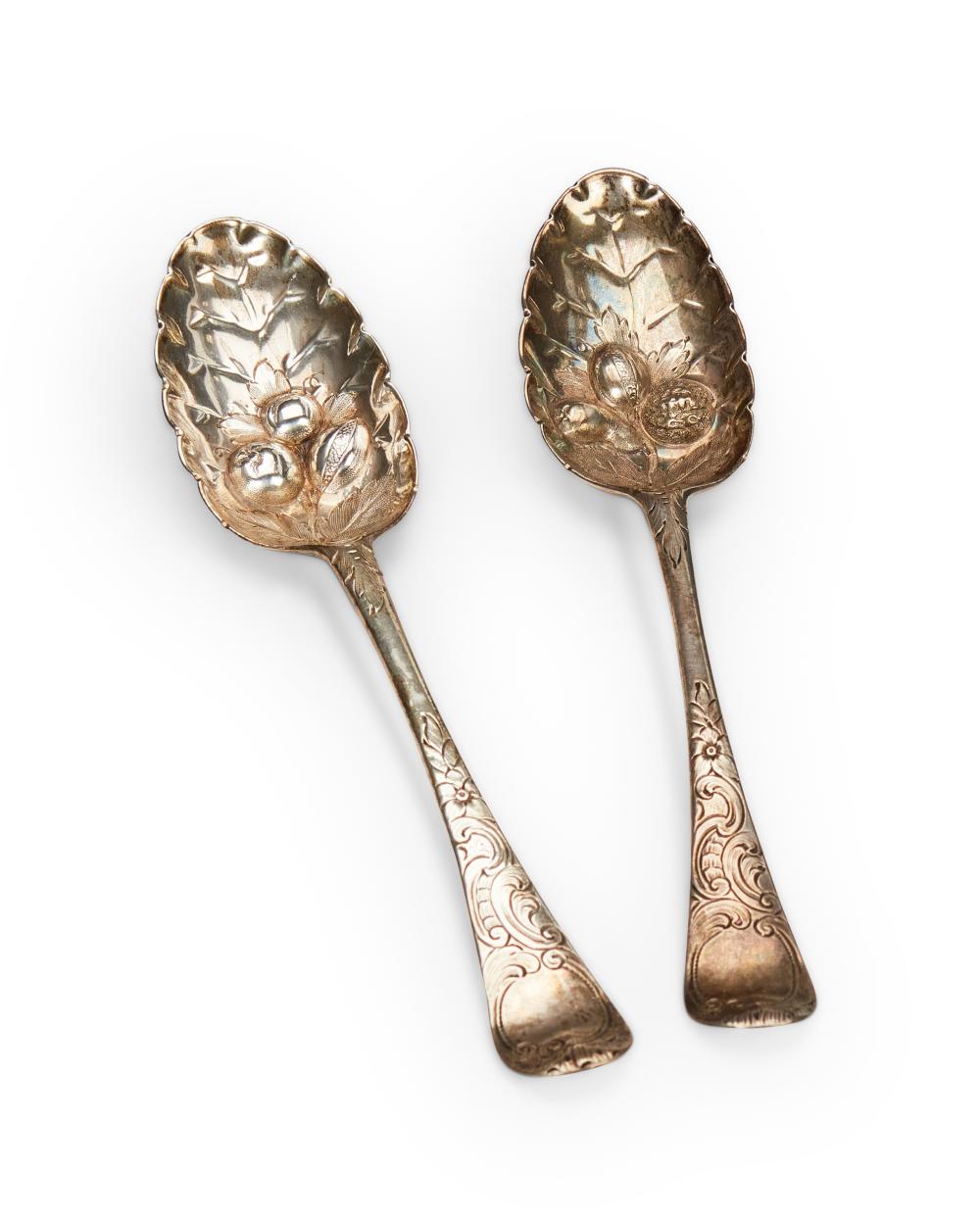 A PAIR OF ENGLISH STERLING SILVER 3432e3