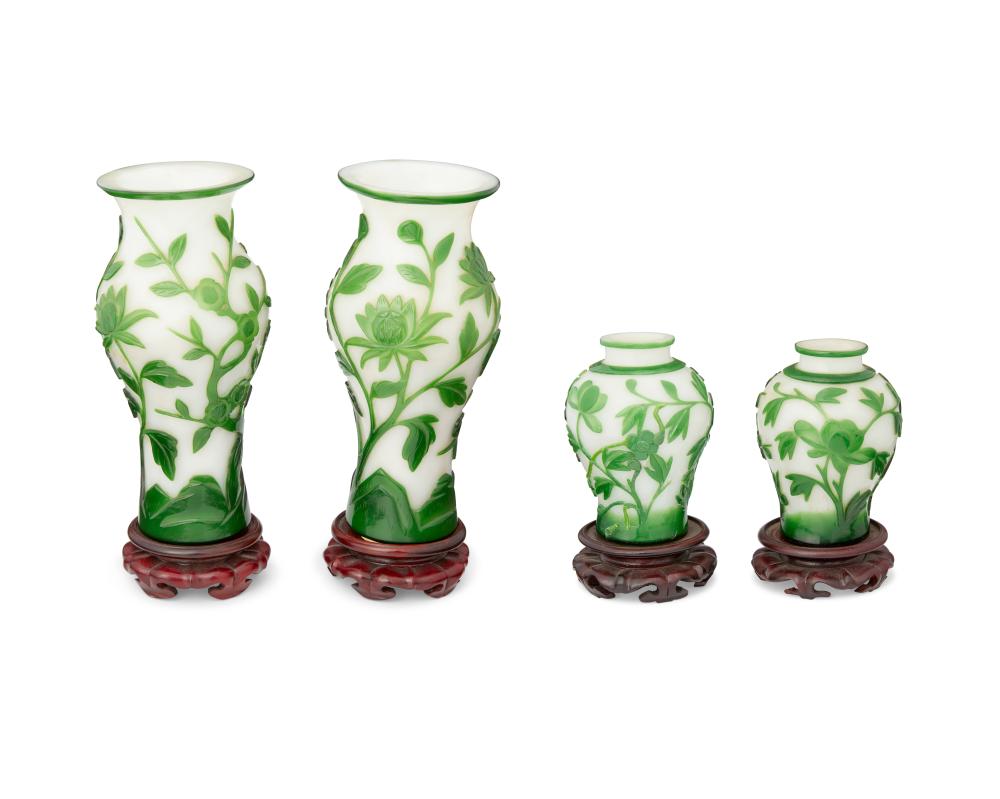 A GROUP OF CHINESE PEKING GLASS 3433cc