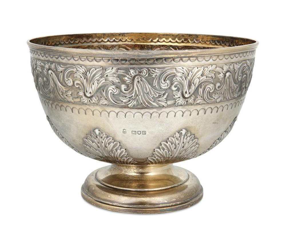 AN ENGLISH STERLING SILVER TROPHY