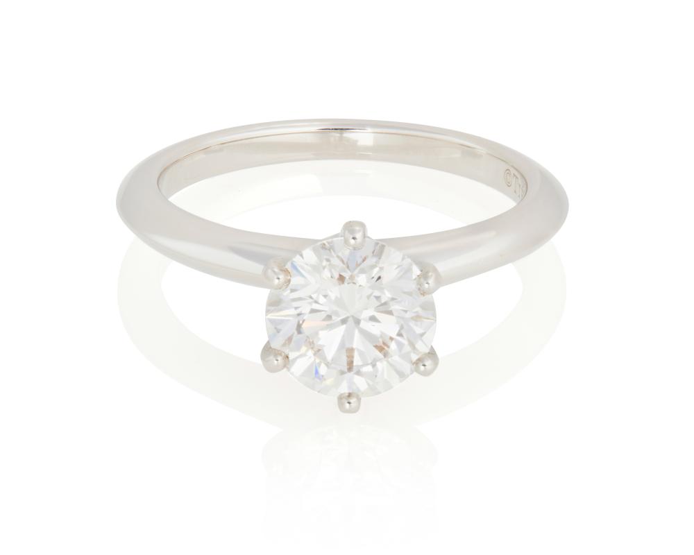 A TIFFANY & CO. DIAMOND RINGA Tiffany