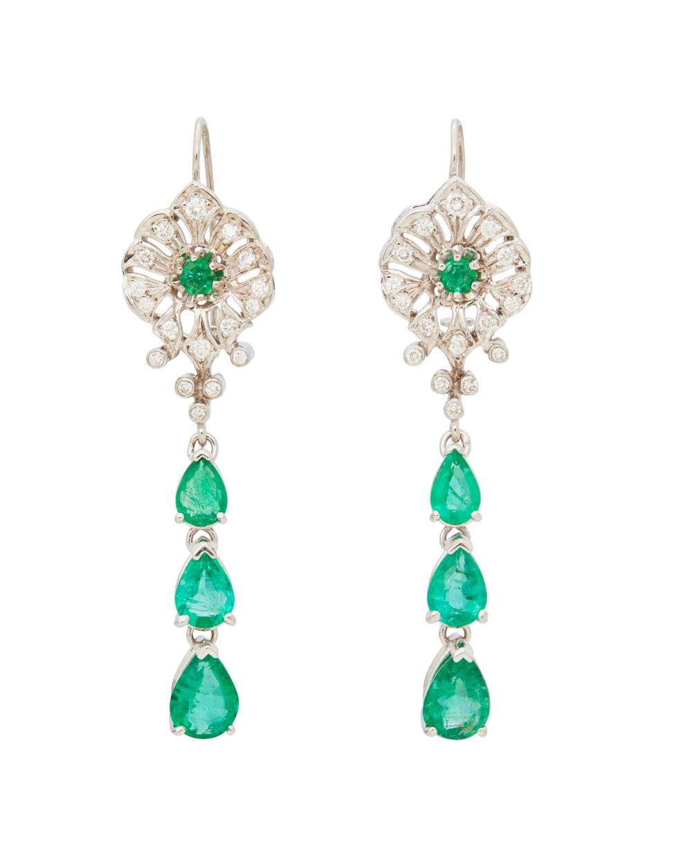 A PAIR OF EMERALD AND DIAMOND EARRINGSA