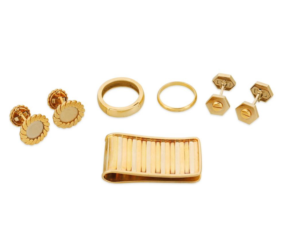 A GROUP OF GOLD JEWELRY INCLUDING 343588