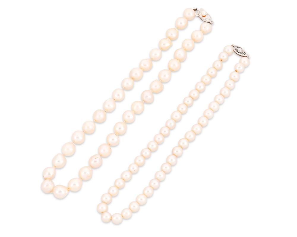 TWO CULTURED PEARL NECKLACESTwo 3435a8