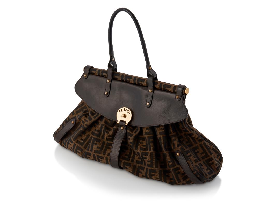 A FENDI ZUCCA MAGIC SHOULDER BAGA