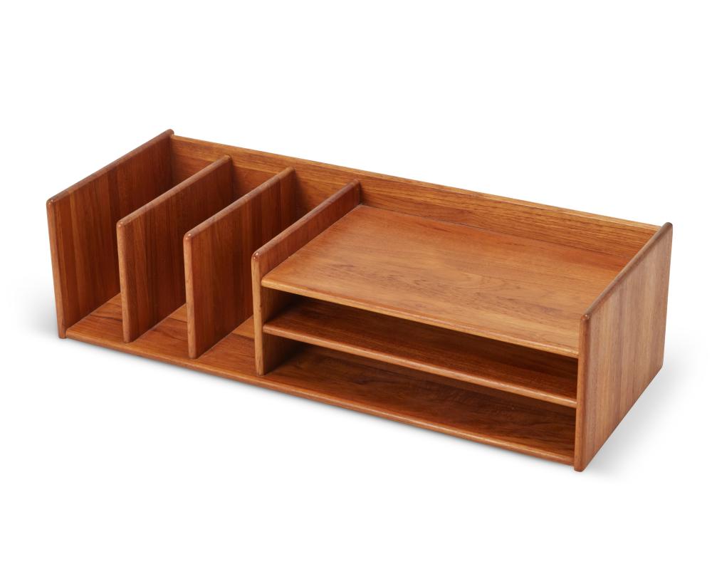 A GEORG PETERSENS STYLE TEAK DESKTOP 3437a3