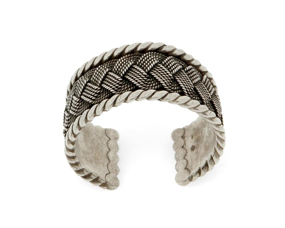 A HECTOR AGUILAR STERLING SILVER CUFF