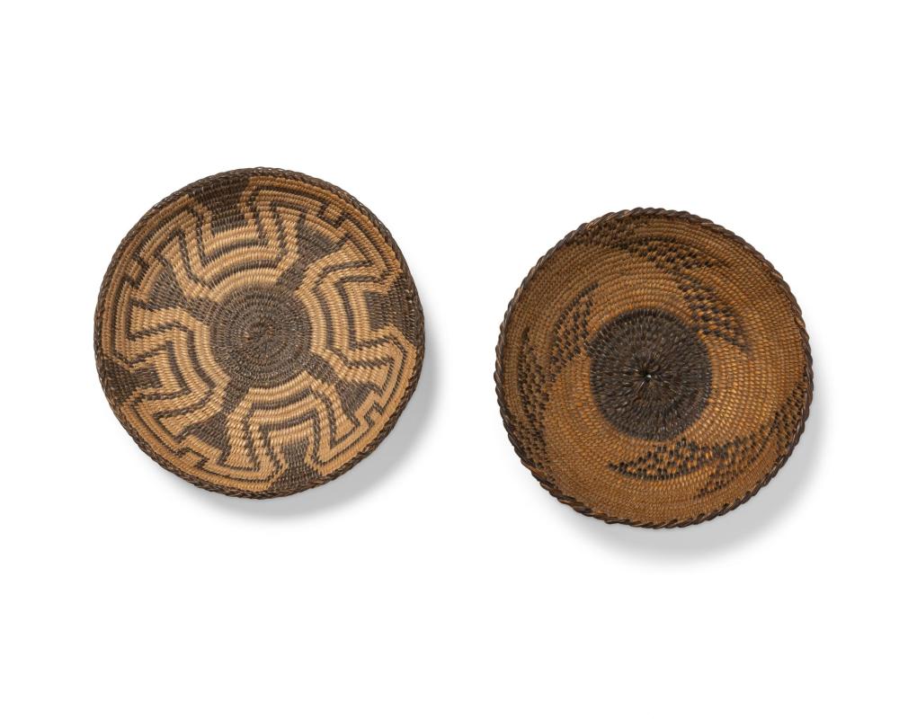 TWO MINIATURE PIMA BASKETSTwo miniature 343ce0