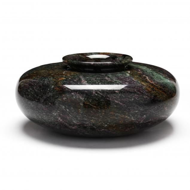 A CONTEMPORARY POLISHED STONE BULBOUS 34685c