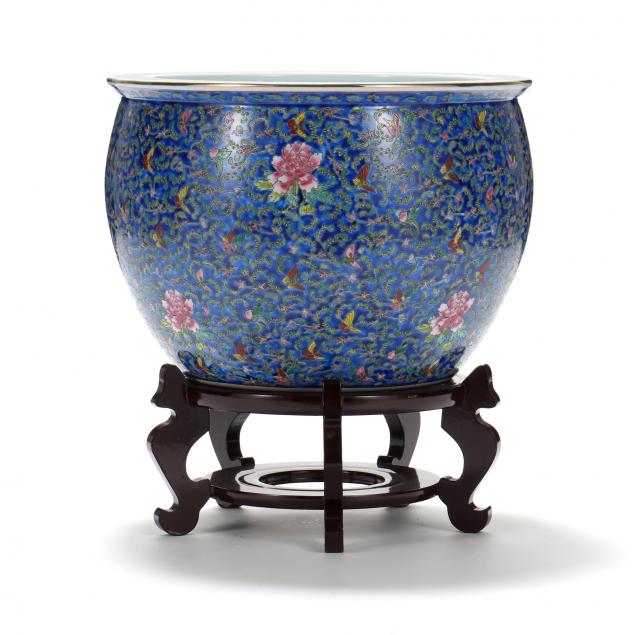 A LARGE CONTEMPORARY CHINESE BLUE 34692f