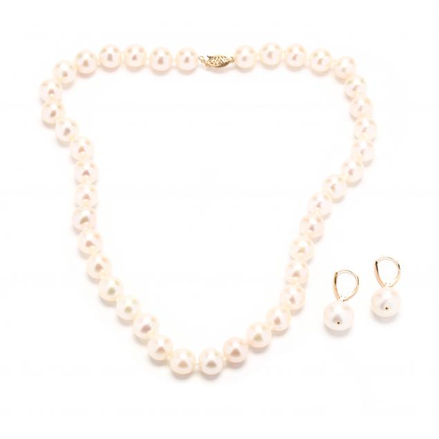 PEARL NECKLACE AND EARRINGS The 346c25