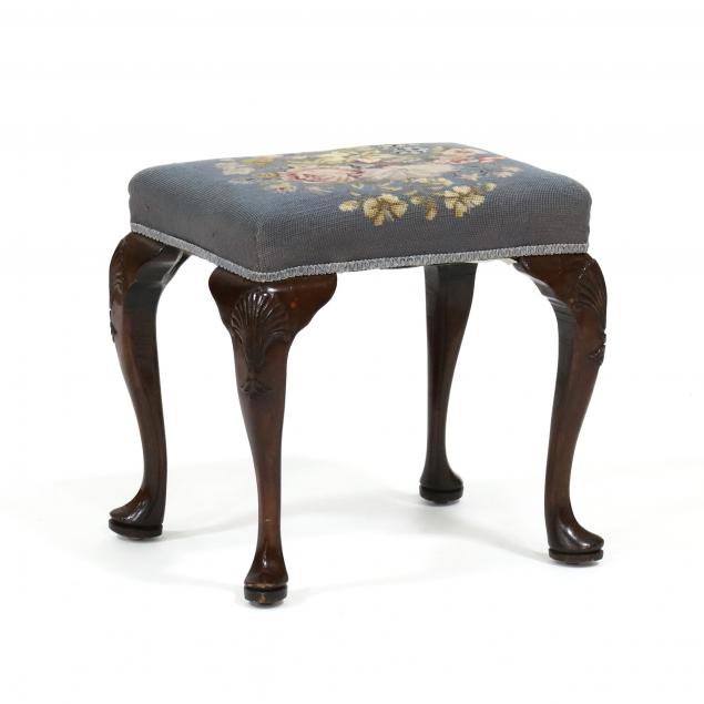 ANTIQUE QUEEN ANNE STYLE FOOTSTOOL