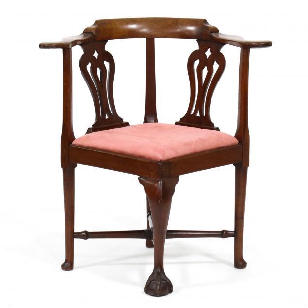 ENGLISH CHIPPENDALE MAHOGANY CORNER 346efa