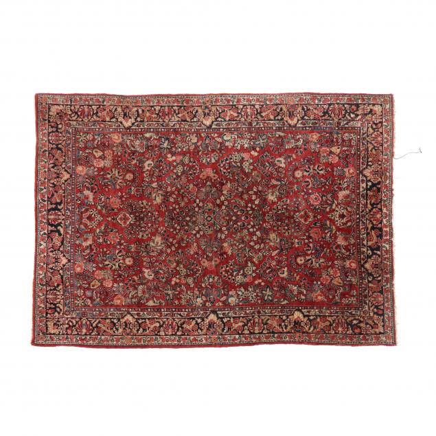 SAROUK RUG Red field with center
