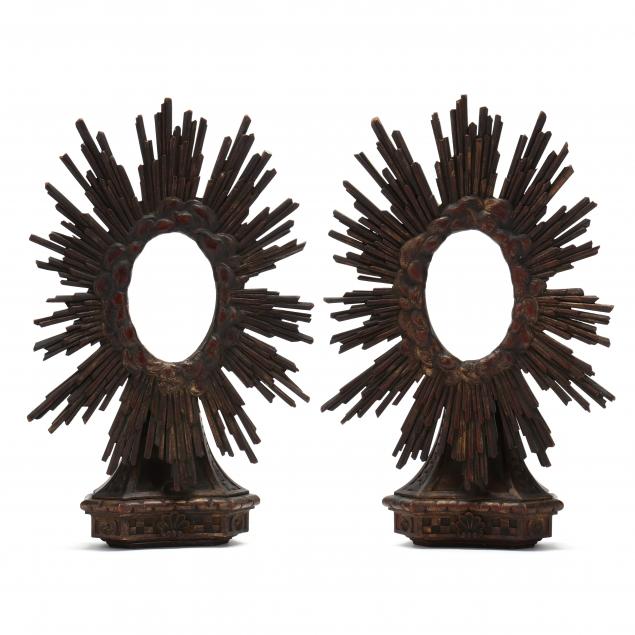 A PAIR OF CARVED GILTWOOD SUNBURST 347024
