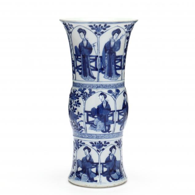 A CHINESE BLUE AND WHITE PORCELAIN