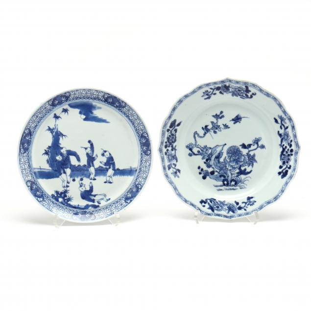 TWO CHINESE BLUE AND WHITE EXPORT