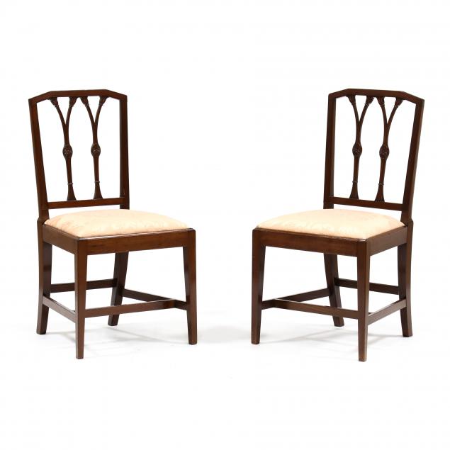 PAIR OF FEDERAL CARVED MAHOGANY