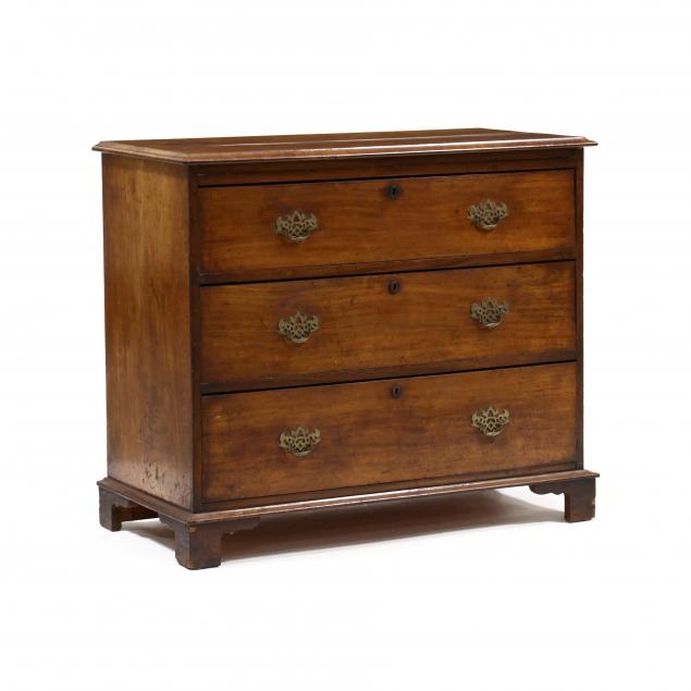 ANTIQUE ENGLISH MAHOGANY CHEST OF DRAWERS