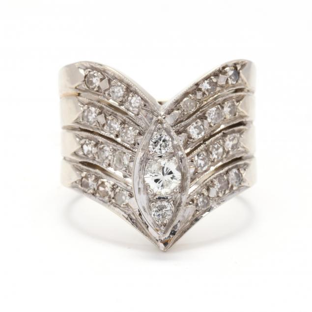 WHITE GOLD AND DIAMOND RING In 347600