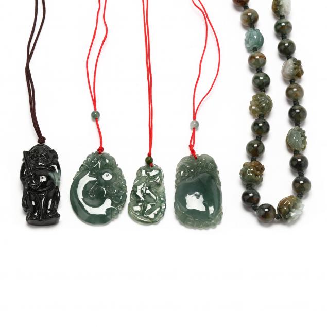 FIVE JADE JEWELRY ITEMS To include  347647