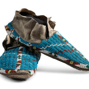 Sioux Beaded Hide Moccasins ca 34775b