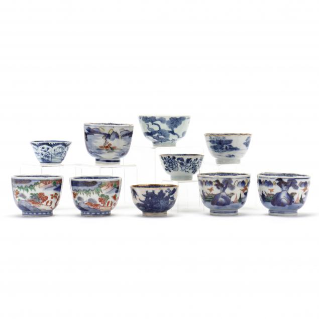 A GROUP OF TEN CHINESE PORCELAIN