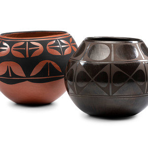 Robert Aguilar
(Kewa, b. 1968)
Pottery