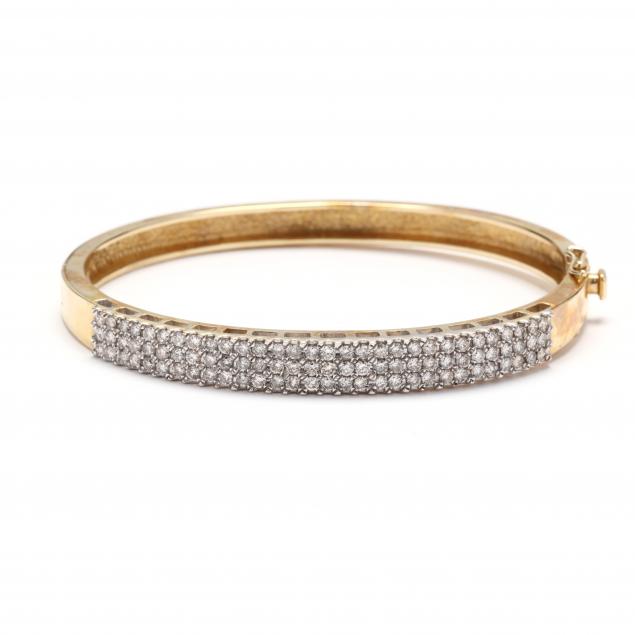 GOLD AND DIAMOND BANGLE BRACELET