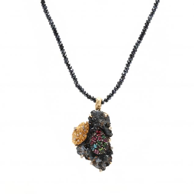 BEAD NECKLACE WITH MINERAL AND
