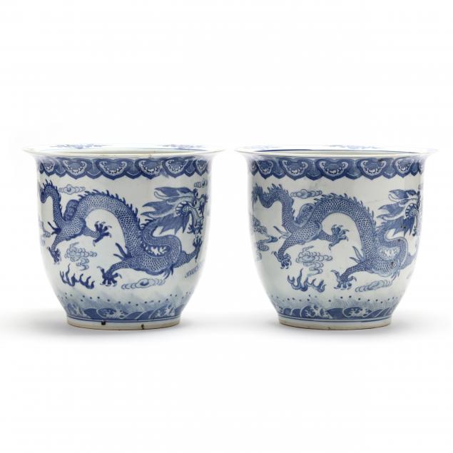 A PAIR OF CHINESE BLUE AND WHITE 347b84