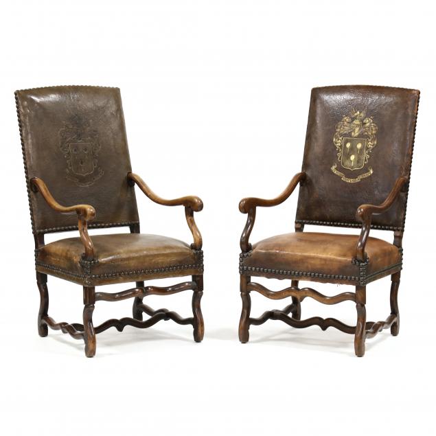 PAIR OF SPANISH ARMORIAL LEATHER 347bda