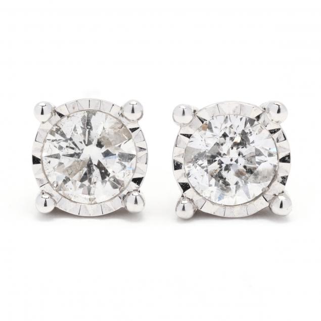 WHITE GOLD AND DIAMOND STUD EARRINGS