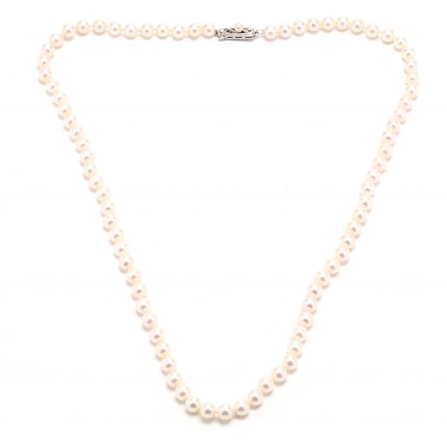 VINTAGE PEARL NECKLACE WITH WHITE