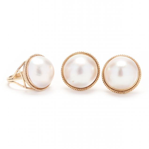 GOLD AND MAB PEARL RING AND EARRINGS 3457ff