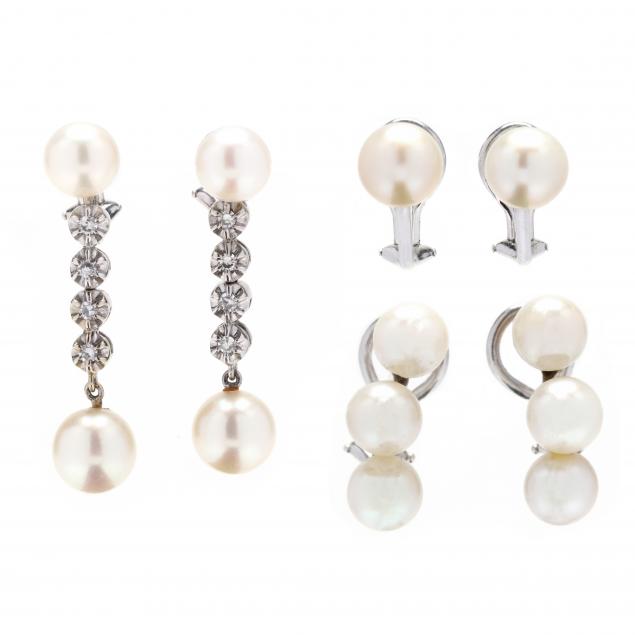 THREE PAIRS OF WHITE GOLD AND PEARL 3457f7