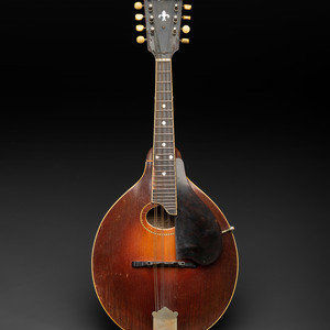 A Gibson Type-A Mandolin
Serial